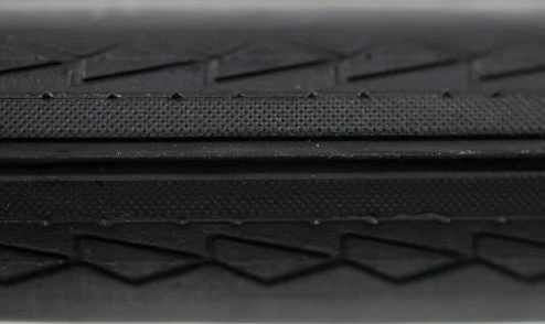 Pneu Vélo Route Noir 700 X 23 Quartz Hutchinson 4 Pneu Vélo Route Noir 700 X 23 Quartz Hutchinson – Image 2