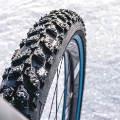 Système De Pneus Interchangeables Ville, Clouté Et VTC Retyre 12 Système De Pneus Interchangeables Ville, Clouté Et VTC Retyre -VTT électrique semi-rigide Soldes Magasin kit pneus velo peaux modulables retyre 3