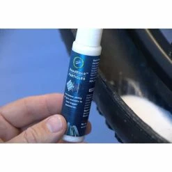 Liquide Préventif Squirt Seal Contre Crevaison Vélo -VTT électrique semi-rigide Soldes Magasin liquide preventif seal 1l avec particules 2