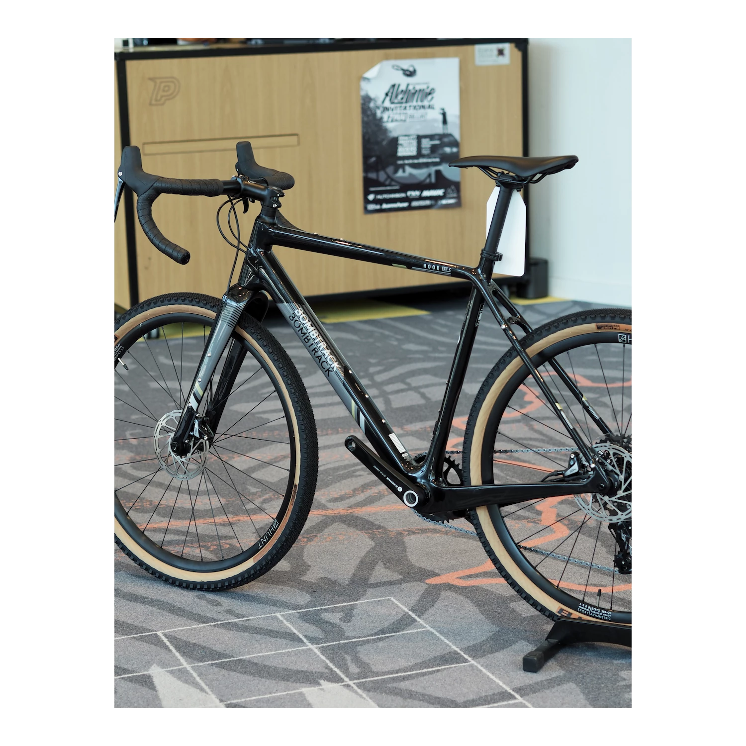 Vélo De Gravel Bombtrack - 54 4 Vélo De Gravel Bombtrack - 54 – Image 2